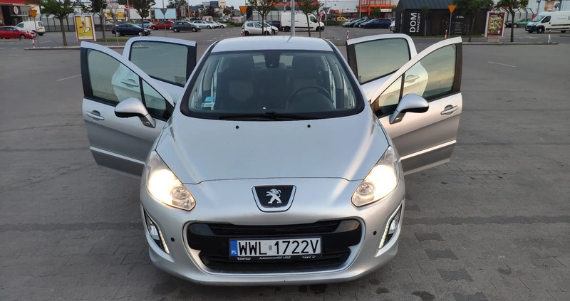 Peugeot 308 cena 21200 przebieg: 220000, rok produkcji 2012 z Ząbki małe 79